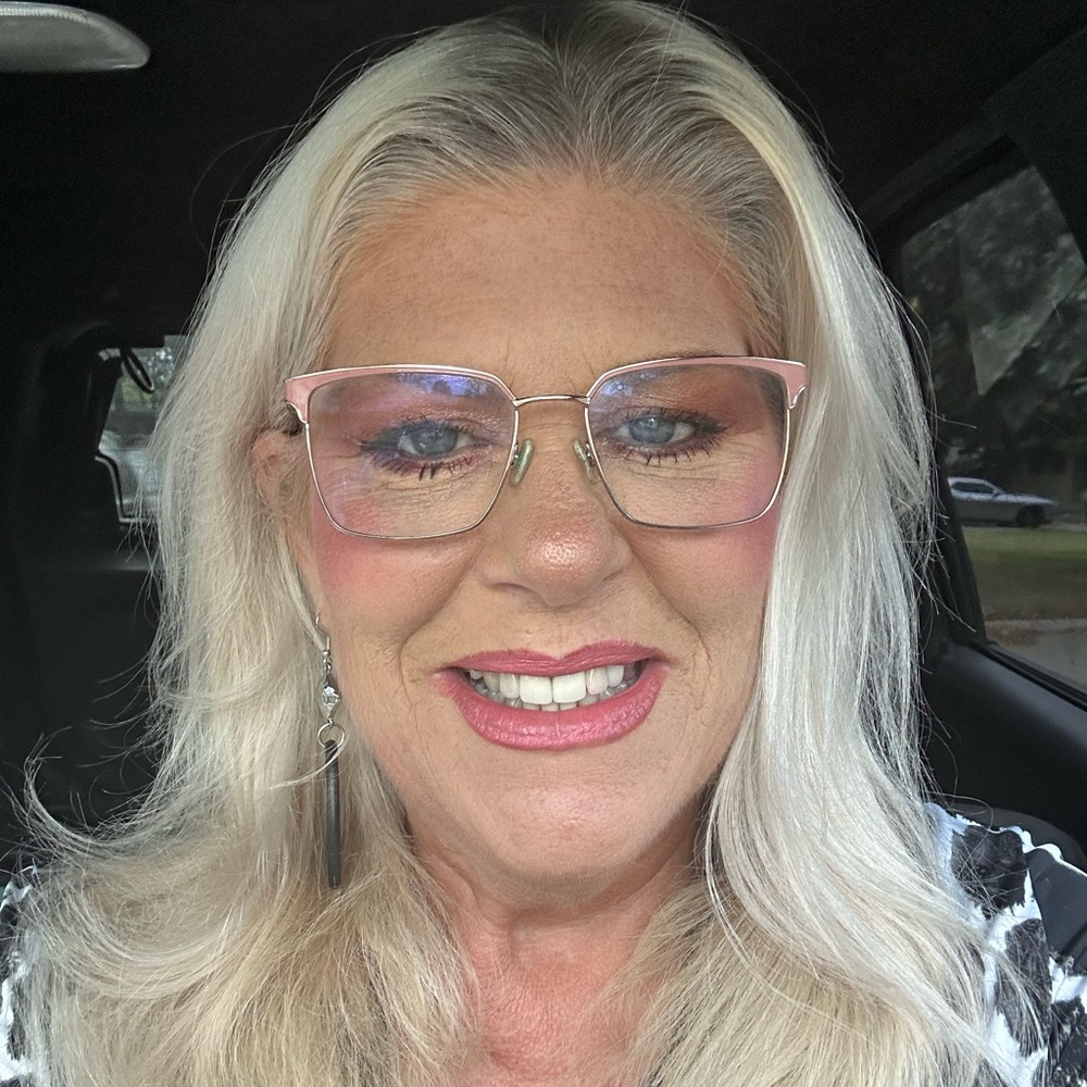 Meet your Posher, Camarie